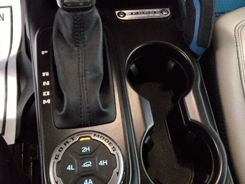 Used 2023 Ford Bronco Wildtrak image 18