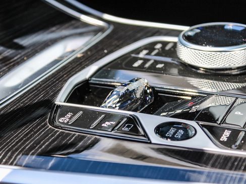 New 2026 BMW X5 xDrive50e w/ Executive Package image 22