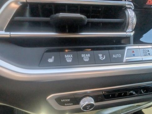 Used 2022 BMW X5 xDrive45e image 5