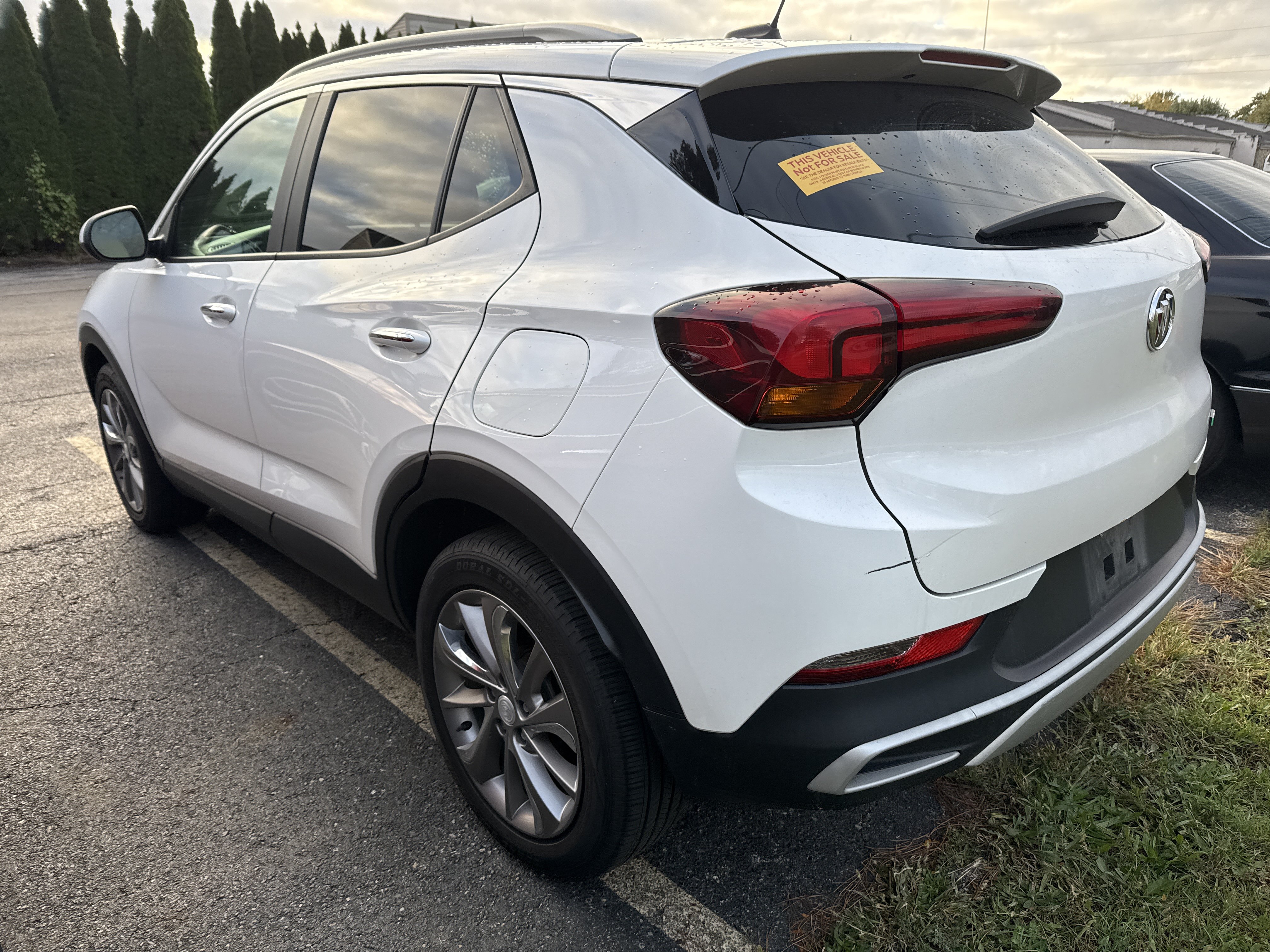 Used 2021 Buick Encore GX Select w/ Experience Buick Package AWD/4WD image 2