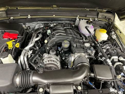 New 2026 Jeep Wrangler Unlimited Rubicon AWD/4WD image 25