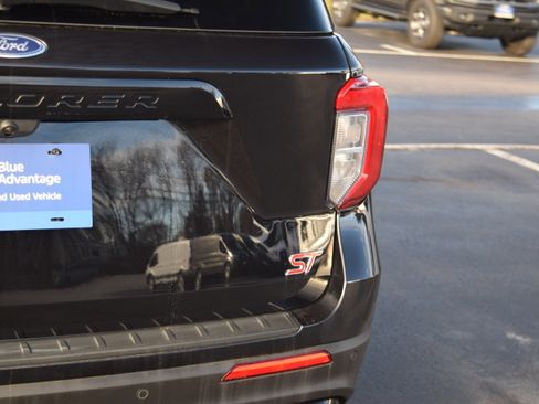 Certified 2023 Ford Explorer ST w/ Equipment Group 401A image 6