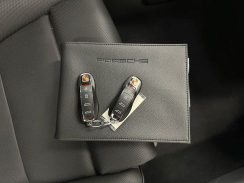Used 2025 Porsche 718 Cayman S RWD image 32