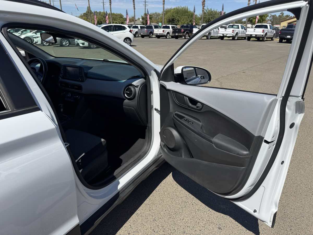 Used 2019 Hyundai Kona SEL w/ SEL Tech Package 02 AWD/4WD image 16