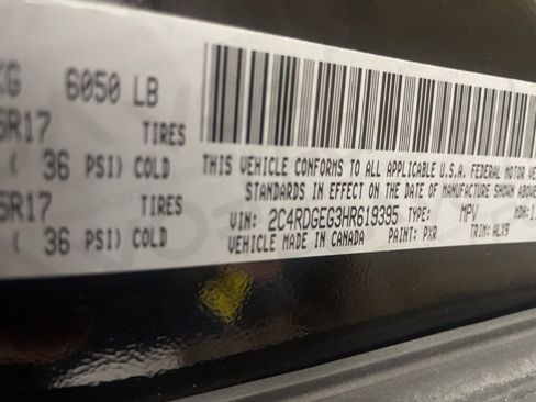 Used 2017 Dodge Grand Caravan GT image 40