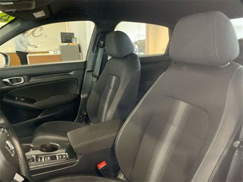 Used 2025 Honda Civic Sport image 10
