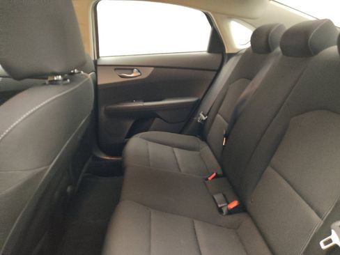 Used 2021 Kia Forte LXS FWD image 18