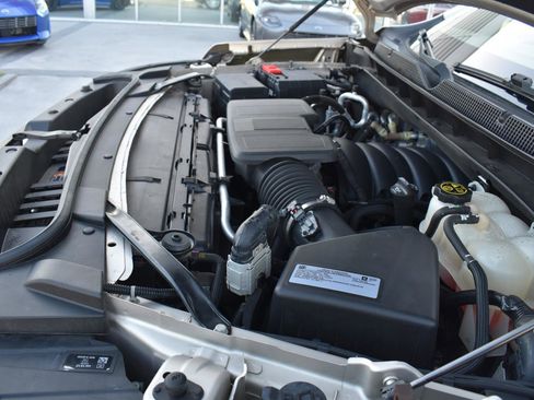 Used 2021 Chevrolet Tahoe Premier w/ Premium Package image 23