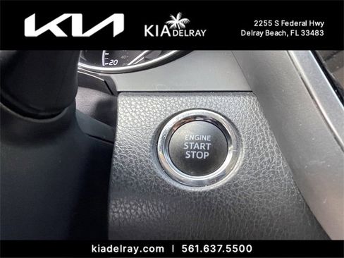 Used 2020 Toyota Camry SE w/ Convenience Package image 29