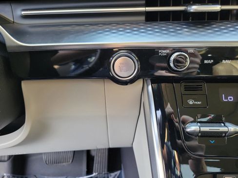 Used 2024 Kia Carnival SX Prestige FWD image 21