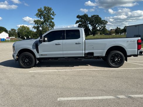 Used 2026 Ford F250 Lariat w/ Black Appearance Package AWD/4WD image 9