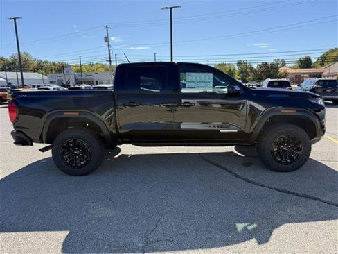 New 2026 GMC Canyon Elevation w/ Convenience Package image 8