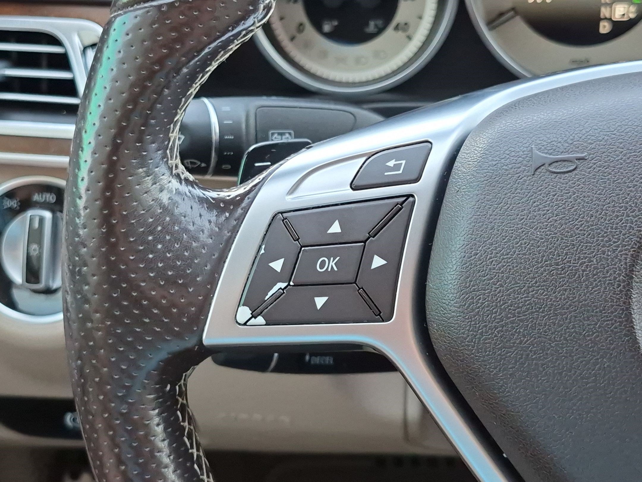 Used 2015 Mercedes-Benz E 350 4MATIC Sedan image 14