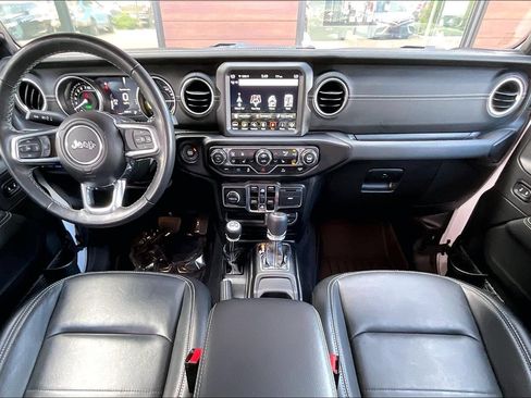 Used 2023 Jeep Wrangler Unlimited Sahara w/ Cold Weather Group AWD/4WD image 7