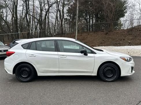 Used 2018 Subaru Impreza 2.0i image 3