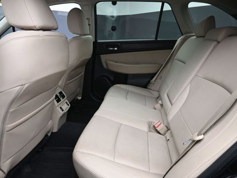 Used 2019 Subaru Outback 3.6R Limited image 11