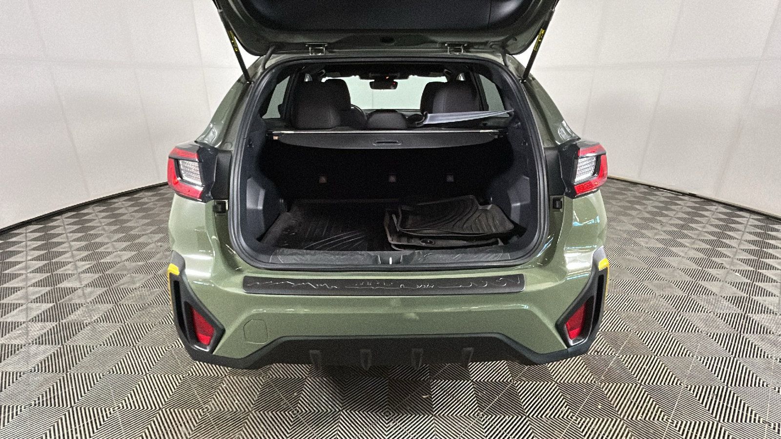 Used 2024 Subaru Crosstrek 2.5i Sport w/ Crosstrek Mirror Package AWD/4WD image 33