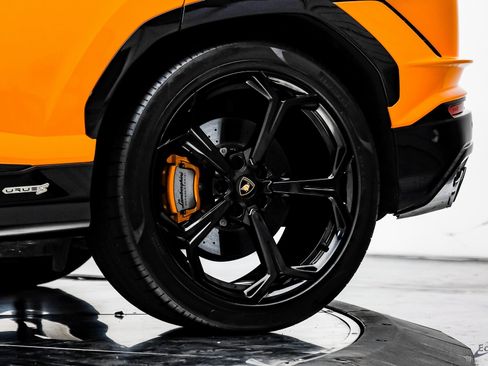 Used 2024 Lamborghini Urus S image 99