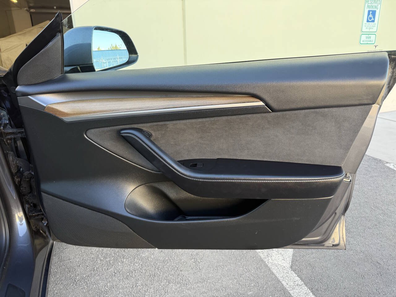 Used 2023 Tesla Model 3 Standard Range RWD image 14