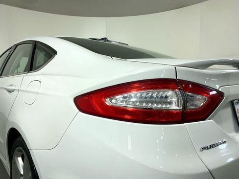 Used 2016 Ford Fusion SE w/ Equipment Group 201A image 29