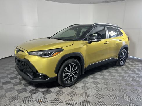 Used 2024 Toyota Corolla Cross SE image 9