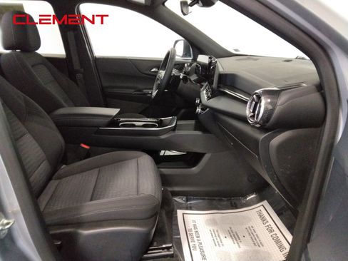 Used 2025 Chevrolet Equinox LT image 41