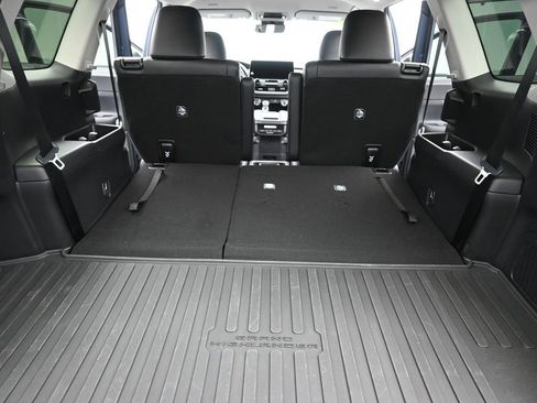 Used 2026 Toyota Grand Highlander XLE image 19