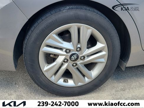 Used 2020 Hyundai Elantra Value Edition w/ Cargo Package (C1) FWD image 7