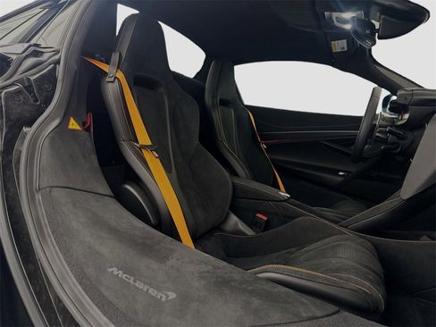 Used 2025 McLaren 750S Spider image 31