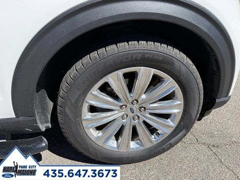 Used 2022 Ford Explorer Limited w/ Equipment Group 301A AWD/4WD image 9