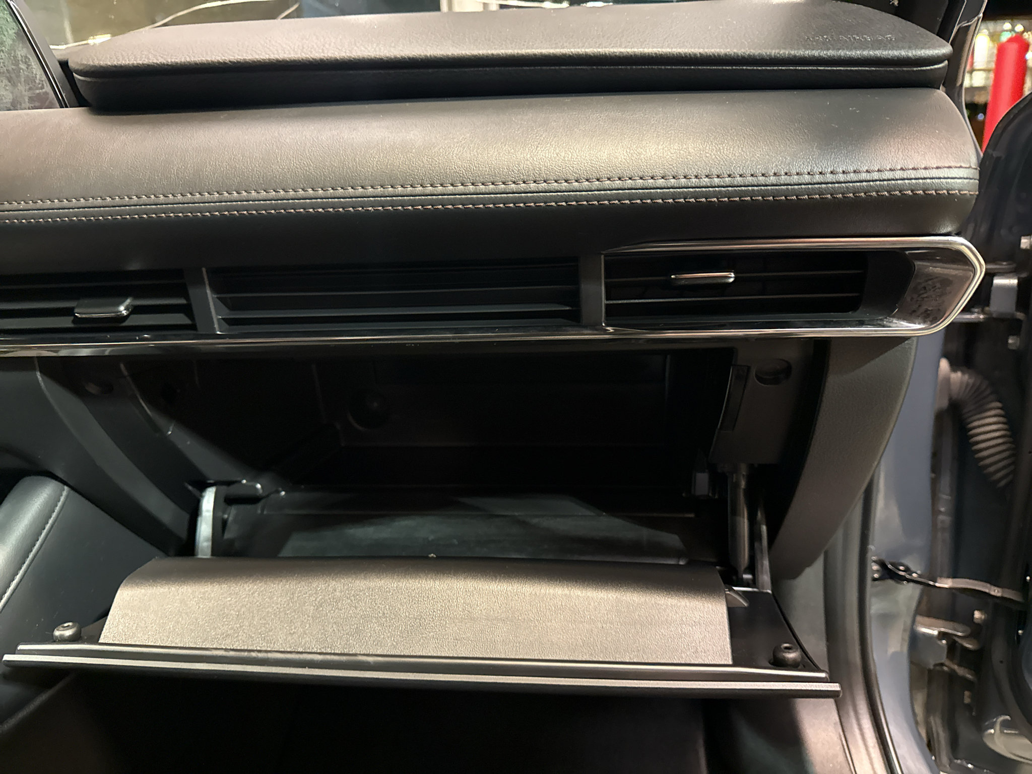 Used 2019 MAZDA MAZDA3 Hatchback w/ Preferred Package FWD image 26