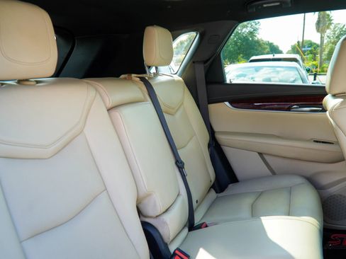Used 2017 Cadillac XT5 Luxury w/ Driver Awareness Package image 23
