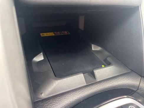 Used 2025 Toyota Corolla Cross XLE w/ Convenience Package image 30