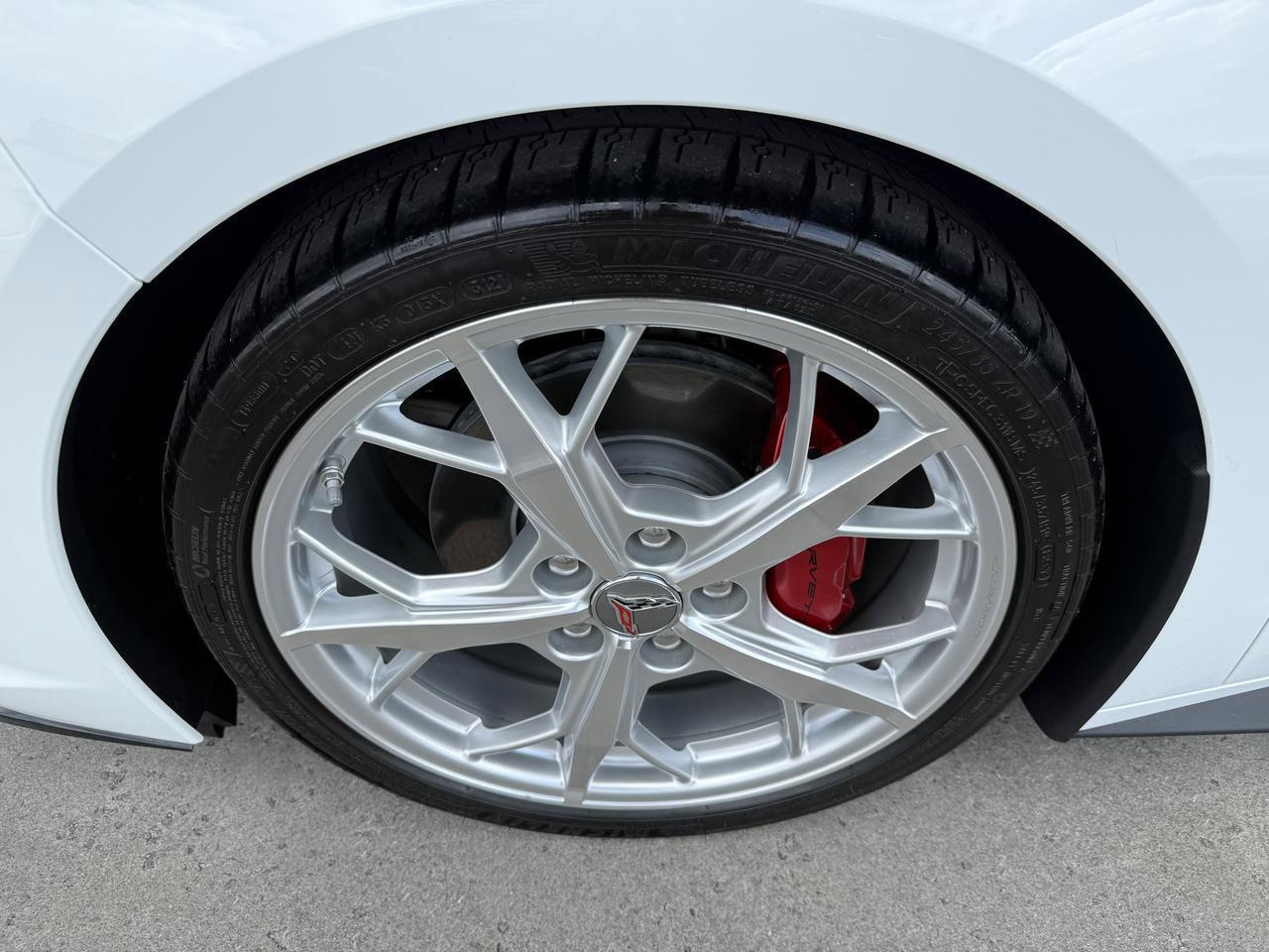 Used 2021 Chevrolet Corvette Coupe w/ 2LT w/ Engine Appearance Package RWD image 53