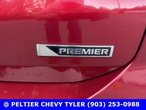 Used 2018 Chevrolet Equinox Premier image 9