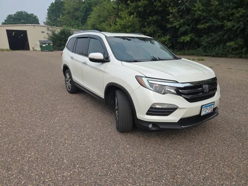 Used 2017 Honda Pilot Elite image 22