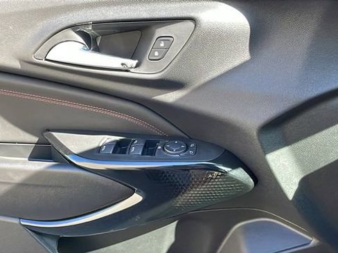 New 2026 Chevrolet Trax RS w/ Sunroof Package image 27