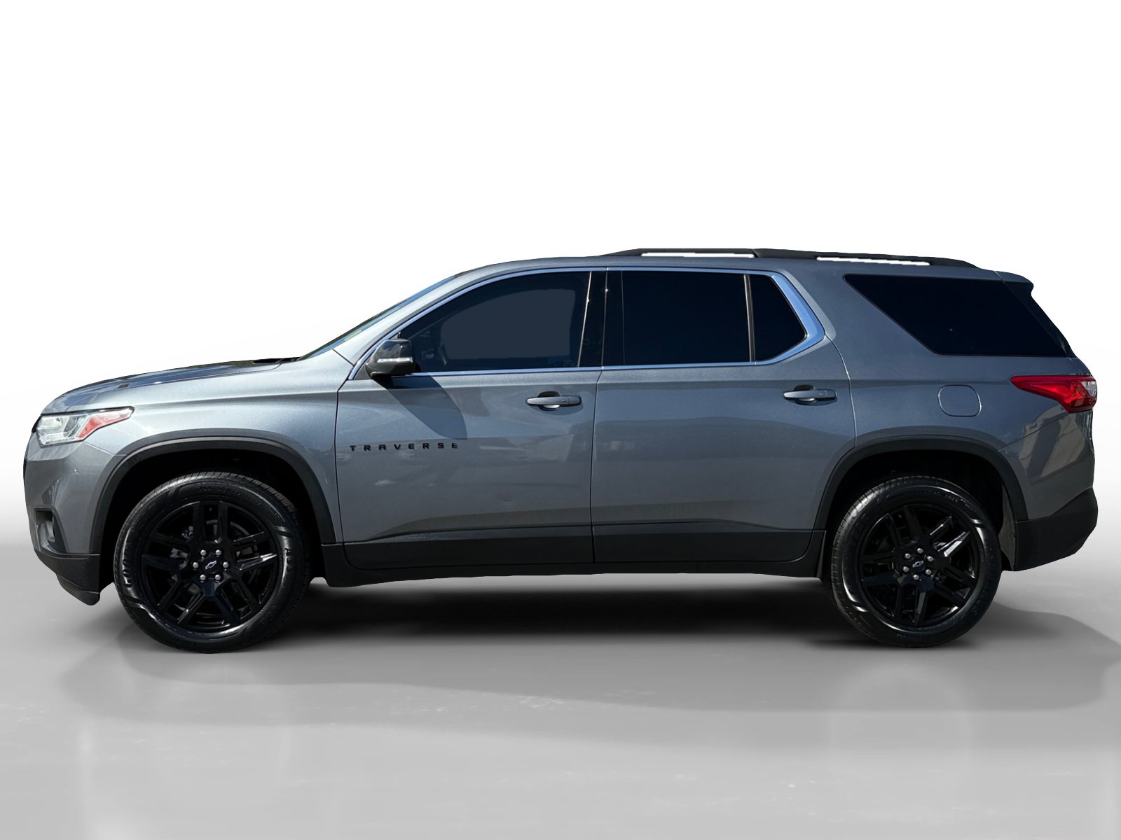 Used 2021 Chevrolet Traverse LT FWD image 2