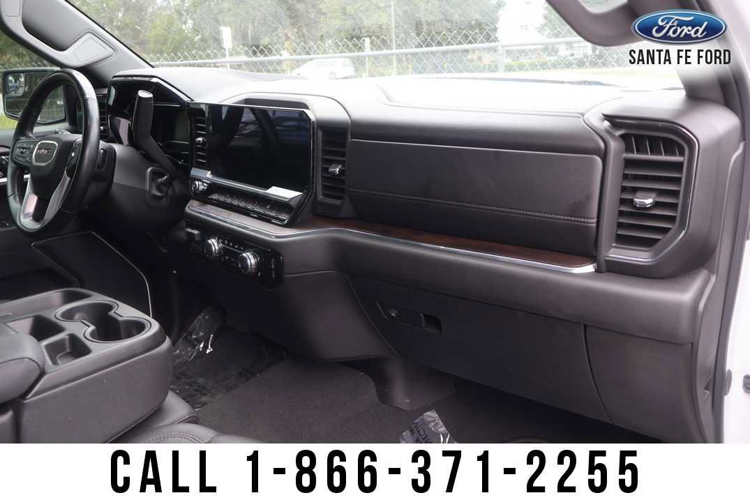 Used 2025 GMC Sierra 1500 SLT AWD/4WD image 30