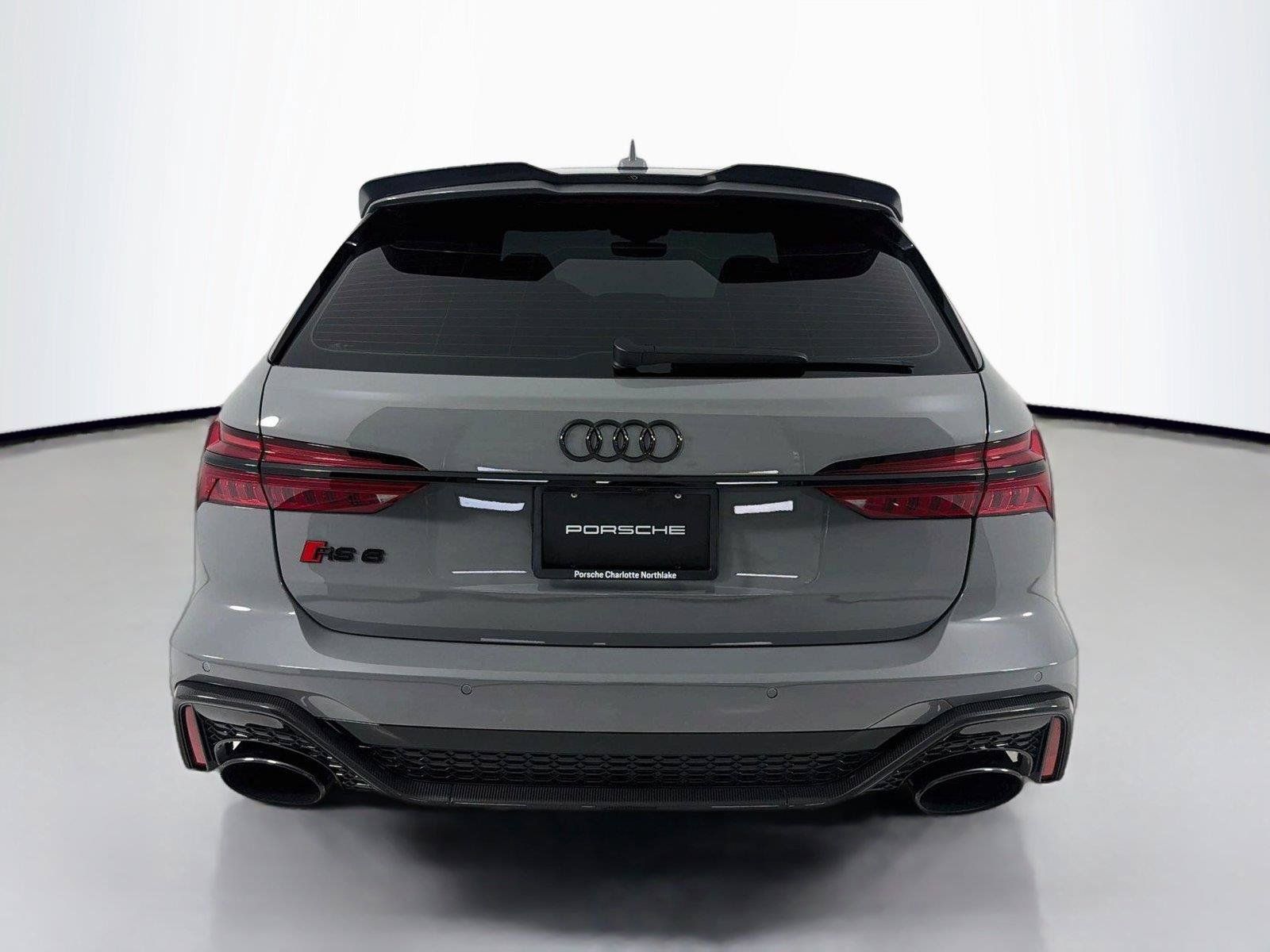Used 2022 Audi RS 6 AWD/4WD image 31