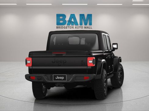New 2025 Jeep Gladiator Willys image 9