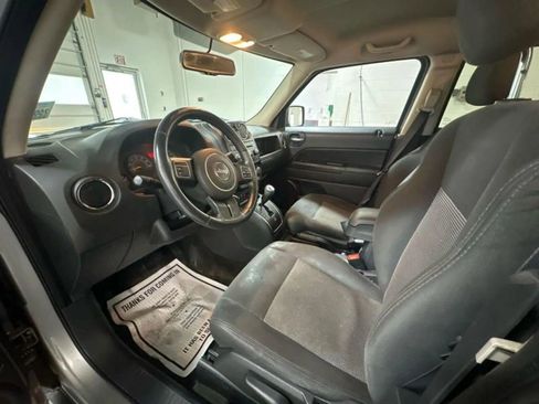 Used 2016 Jeep Patriot Latitude AWD/4WD image 15