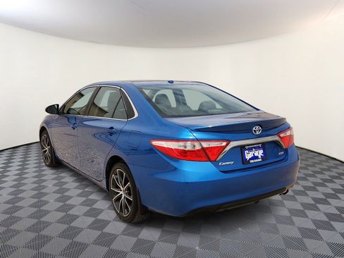 Used 2017 Toyota Camry XSE image 3
