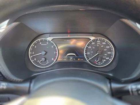 Used 2024 Nissan Sentra SV image 23