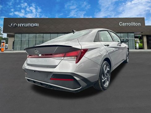 New 2025 Hyundai Elantra Sport image 5