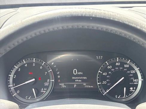 Used 2021 Toyota Highlander XSE FWD image 12