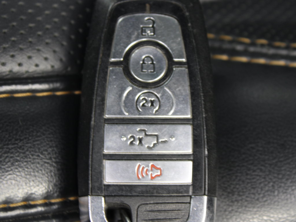 Used 2024 Ford F250 Platinum w/ FX4 Off-Road Package AWD/4WD image 82