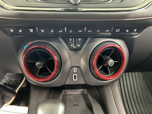 Used 2022 Chevrolet Blazer RS w/ Enhanced Convenience Package AWD/4WD image 19