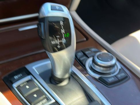 Used 2010 BMW 750Li xDrive AWD/4WD image 29