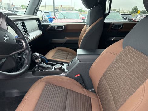 Used 2022 Ford Bronco Outer Banks AWD/4WD image 5